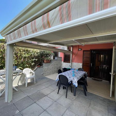 דירות מסקלי Fondachello Sea House מראה חיצוני תמונה
