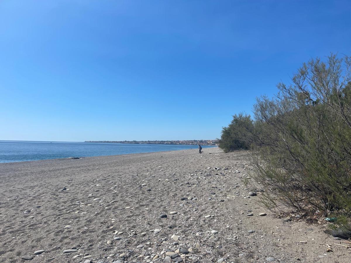 דירות מסקלי Fondachello Sea House מראה חיצוני תמונה